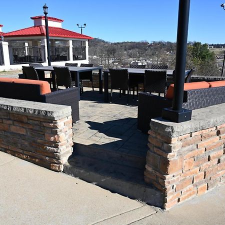 Giles Hotel Inn And Suites Pulaski エクステリア 写真