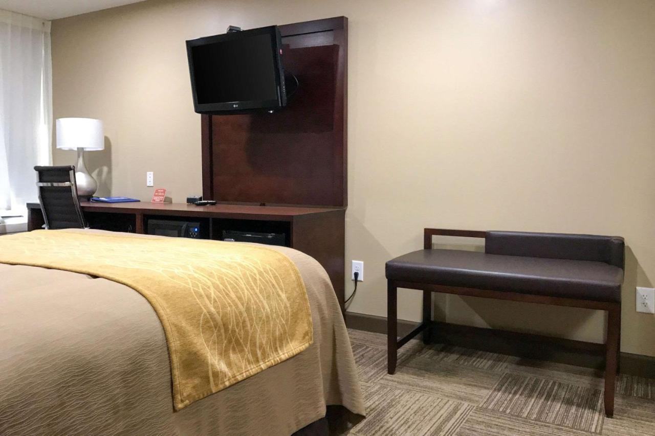 Giles Hotel Inn And Suites Pulaski エクステリア 写真