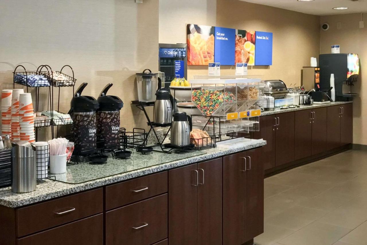 Giles Hotel Inn And Suites Pulaski エクステリア 写真