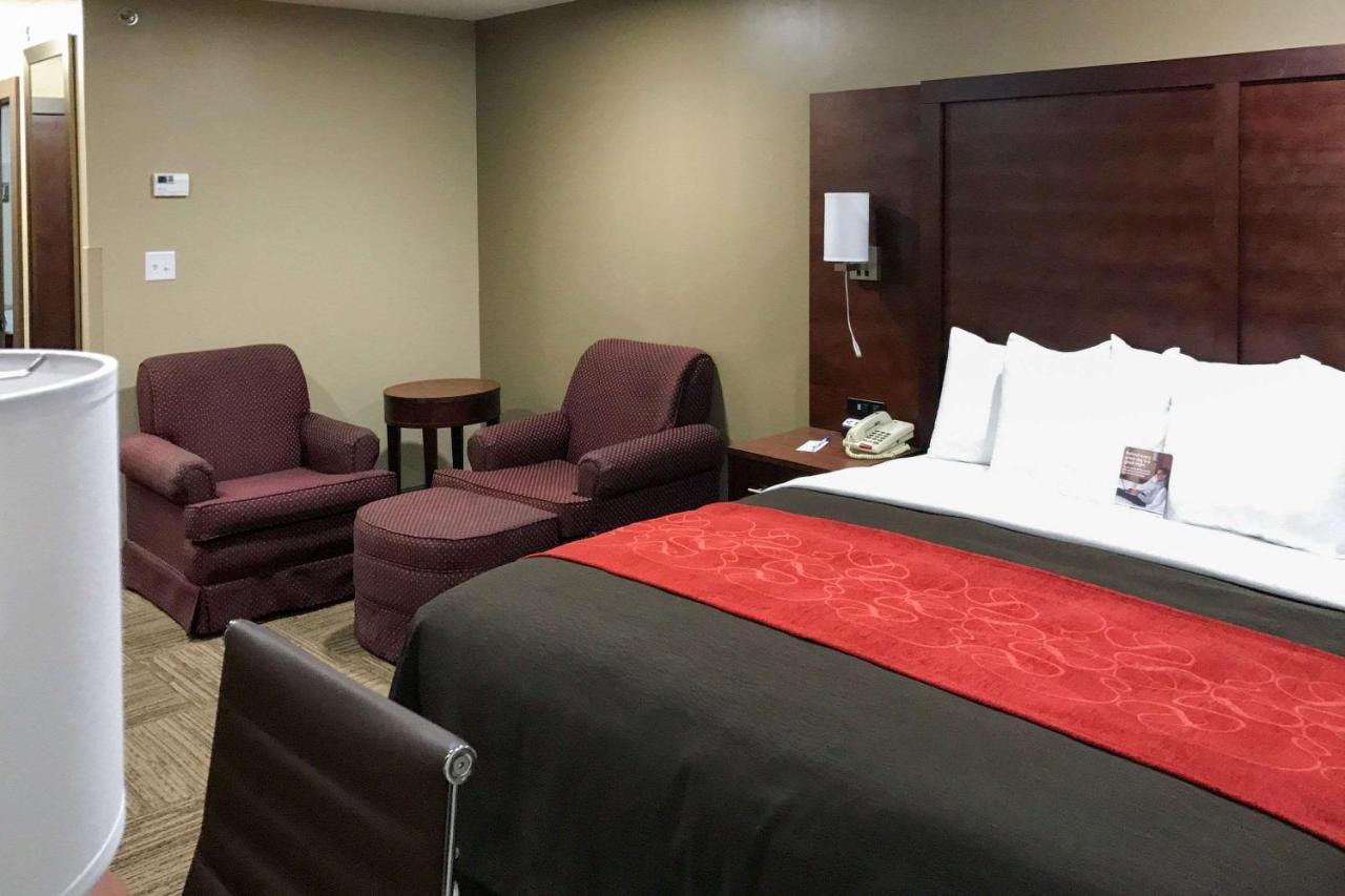 Giles Hotel Inn And Suites Pulaski エクステリア 写真