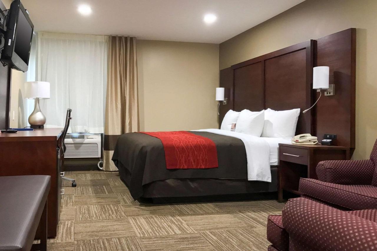 Giles Hotel Inn And Suites Pulaski エクステリア 写真