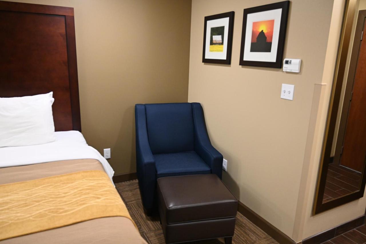Giles Hotel Inn And Suites Pulaski エクステリア 写真