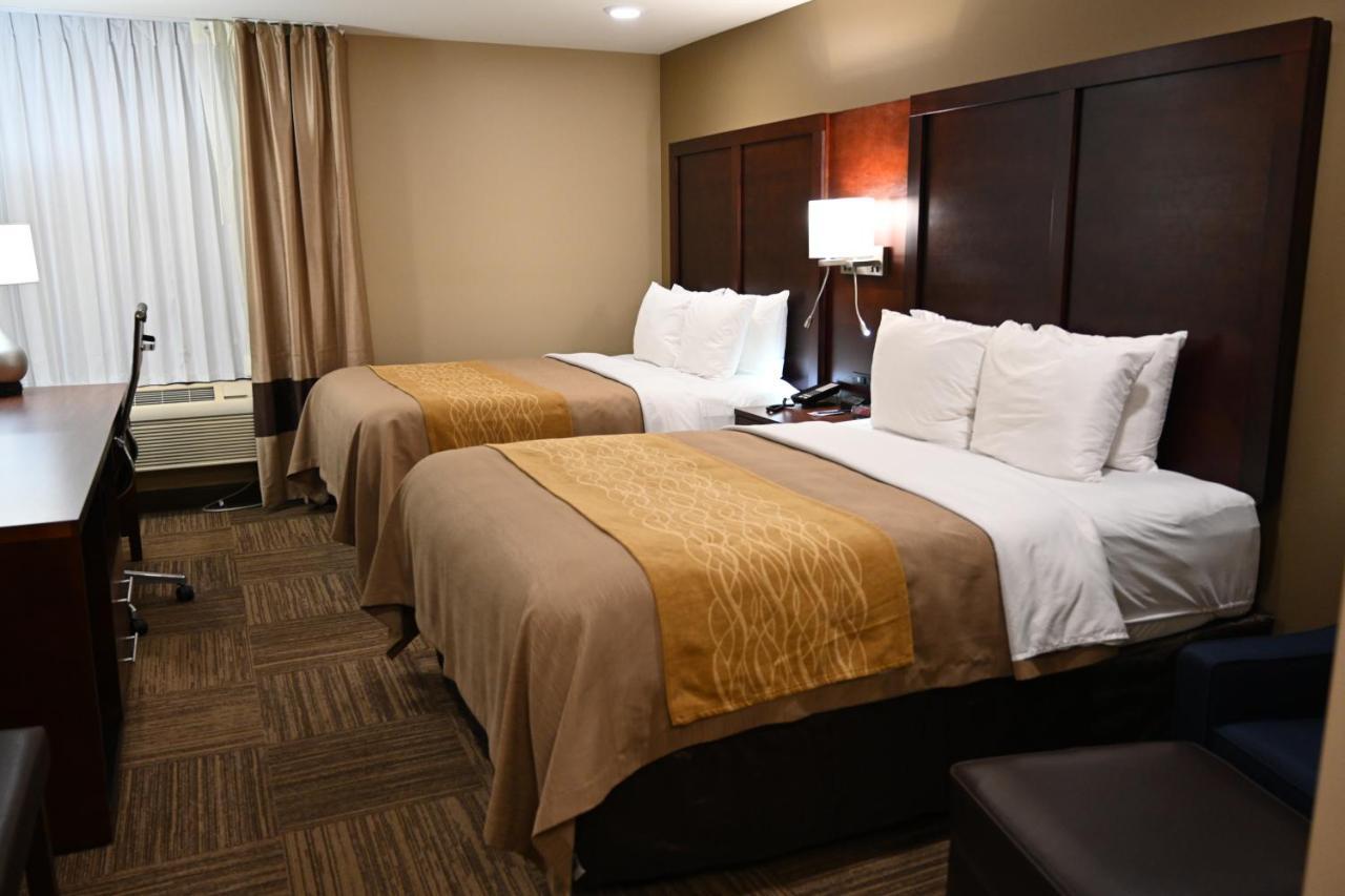Giles Hotel Inn And Suites Pulaski エクステリア 写真