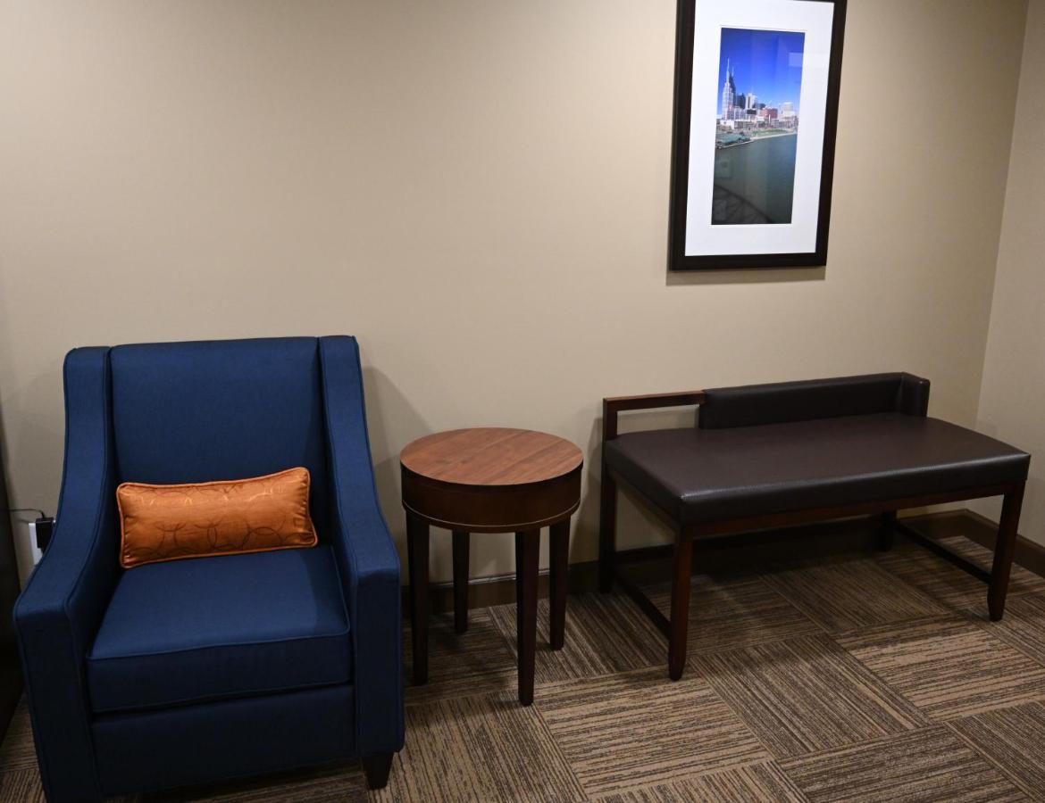 Giles Hotel Inn And Suites Pulaski エクステリア 写真