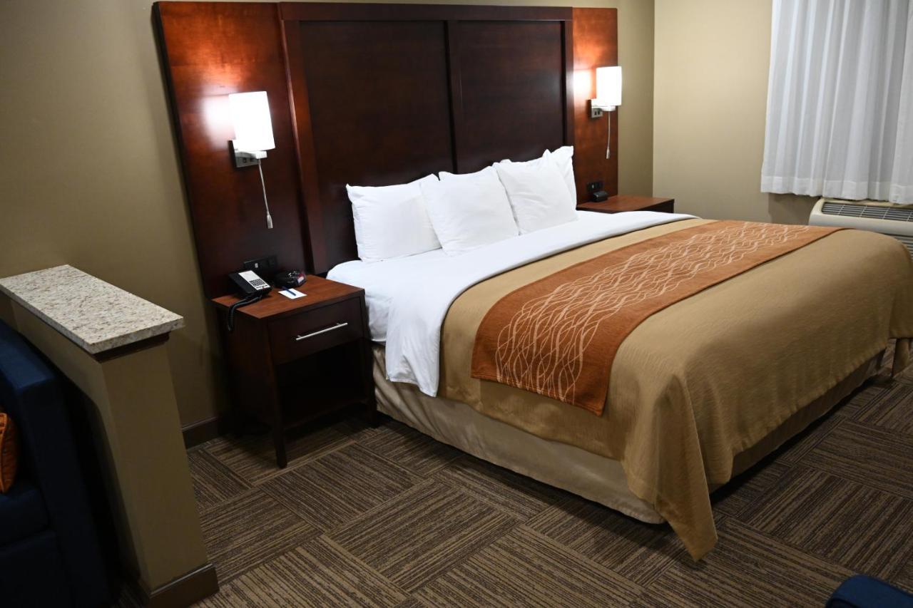 Giles Hotel Inn And Suites Pulaski エクステリア 写真