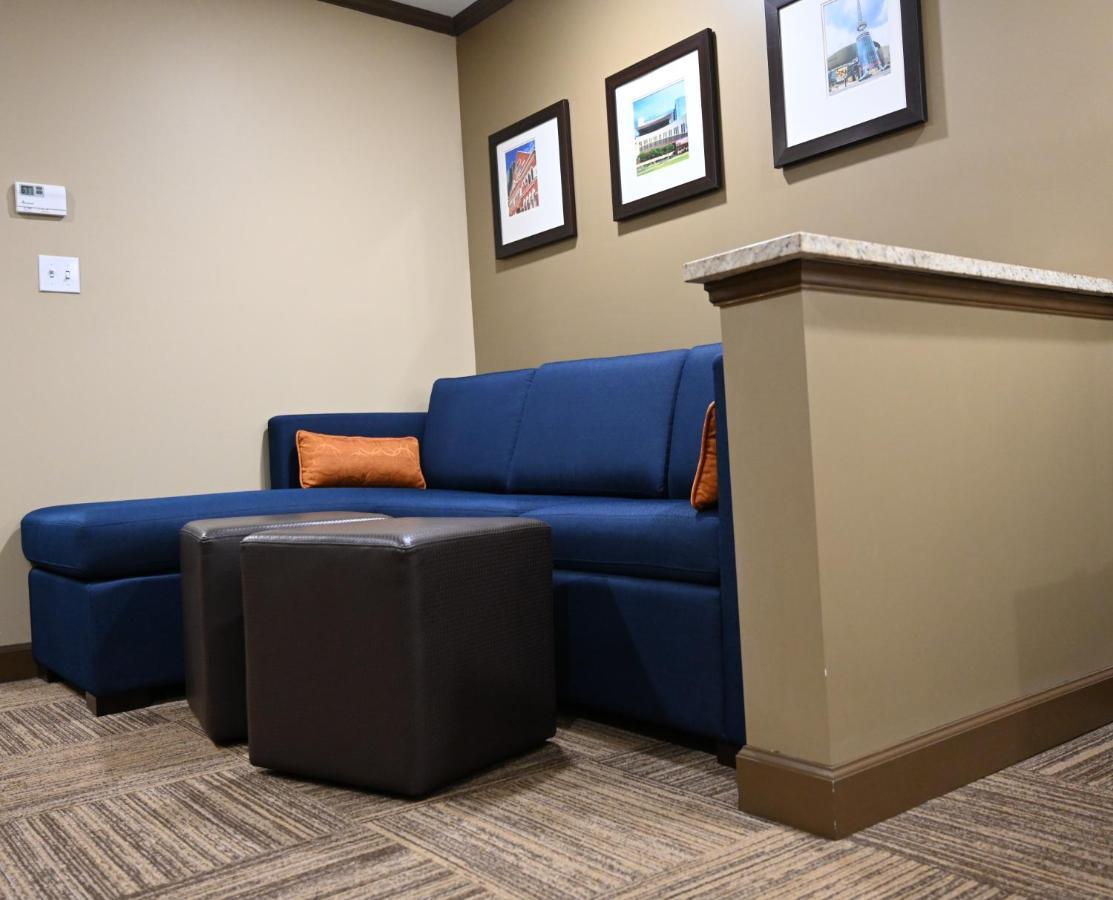 Giles Hotel Inn And Suites Pulaski エクステリア 写真