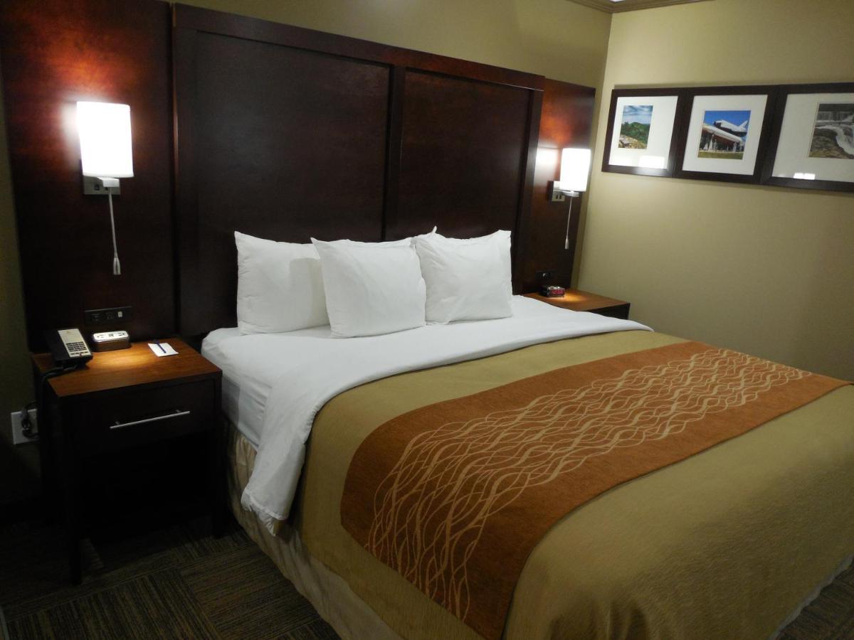 Giles Hotel Inn And Suites Pulaski エクステリア 写真