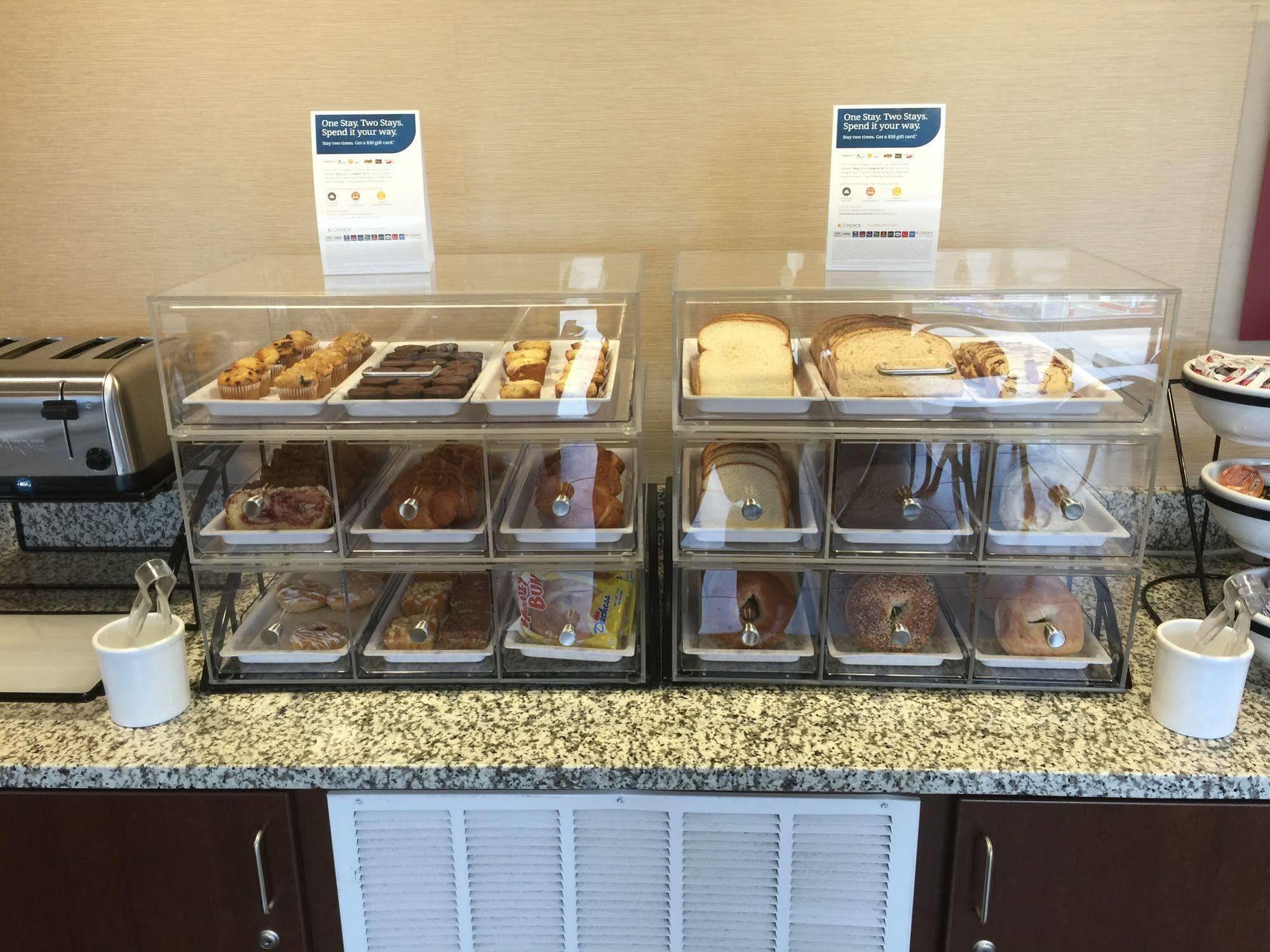 Giles Hotel Inn And Suites Pulaski エクステリア 写真