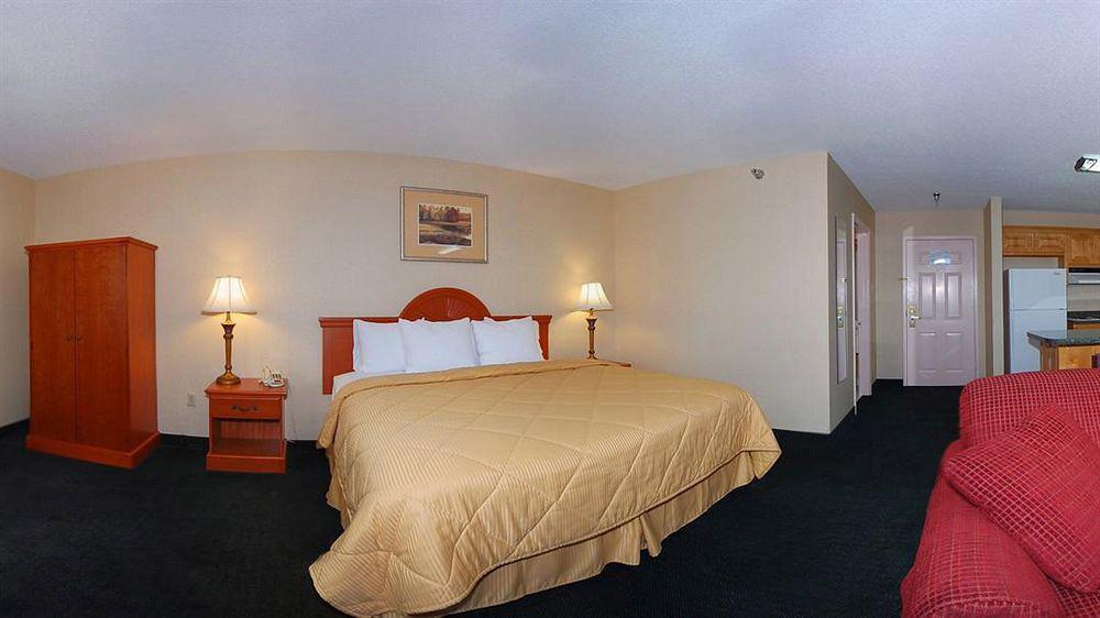 Giles Hotel Inn And Suites Pulaski エクステリア 写真